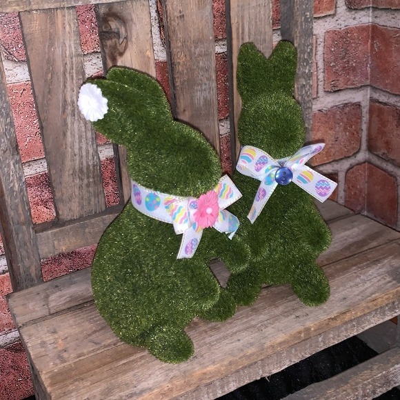 Moss Bunnies tiered tray spring Easter farmhouse decor - Picture 2 of 6